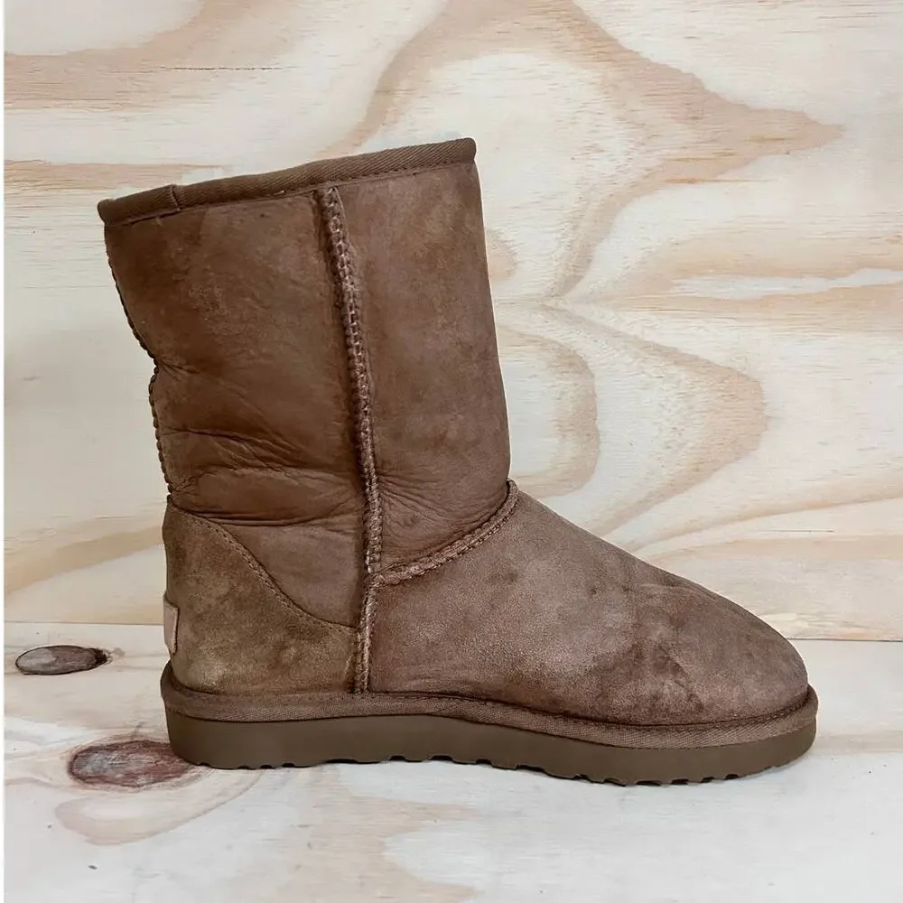 UGG - Classic Short II - Winter Boots - Brown - Women's - 8 - S/N 1016223
